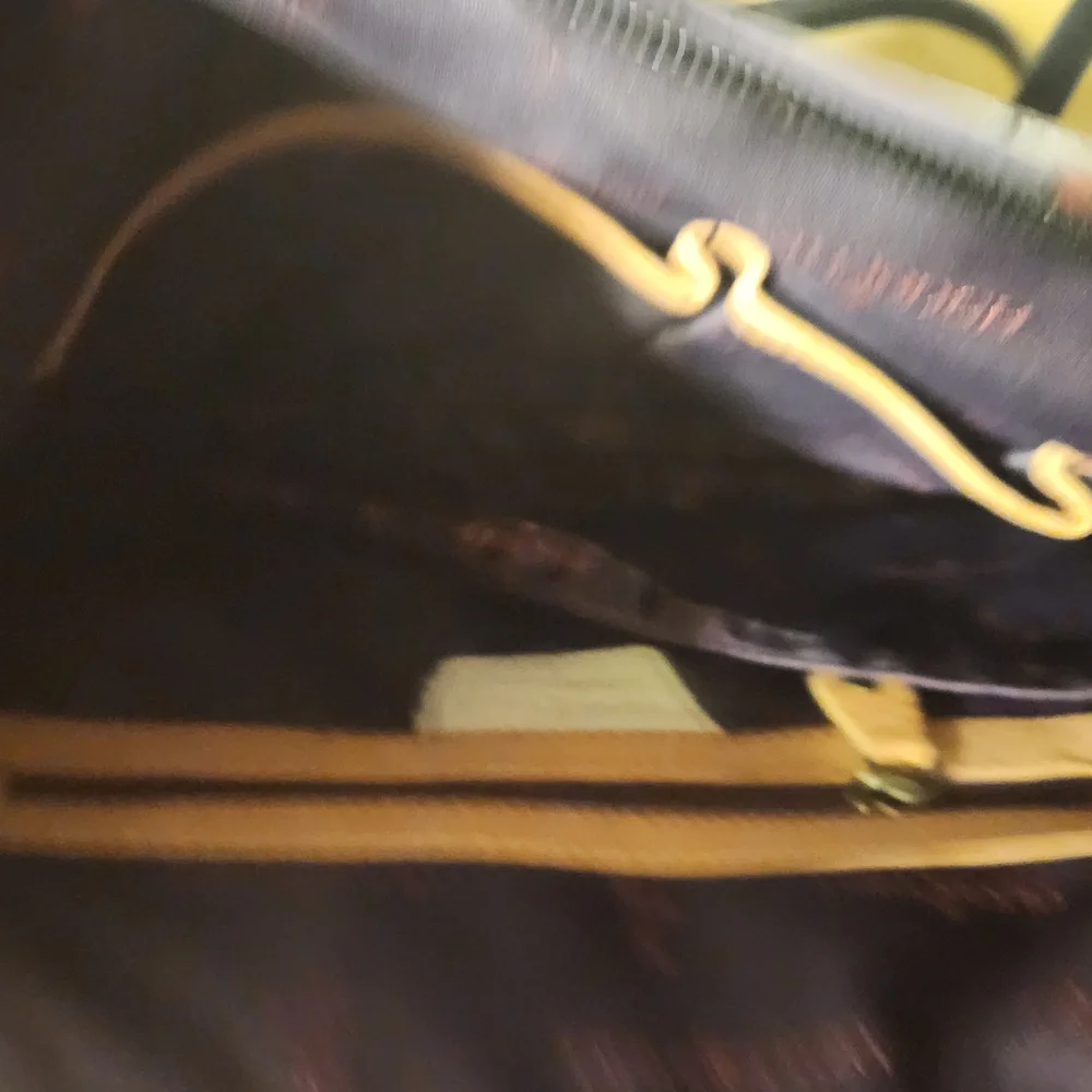 Anuschka Hand-Painted Floral Black Leather Bag 12x10 - Picture 4 of 7